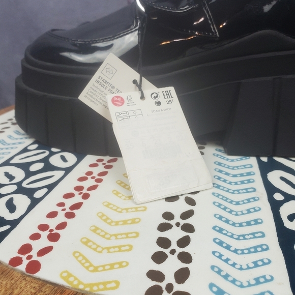 Bershka Faux Patent Platform chunky preppy streatwear‎ Shoes Women's size 4.5 - Picture 7 of 11